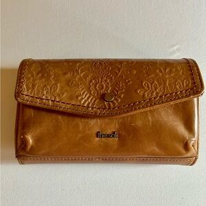 The Sak Crossbody Wallet